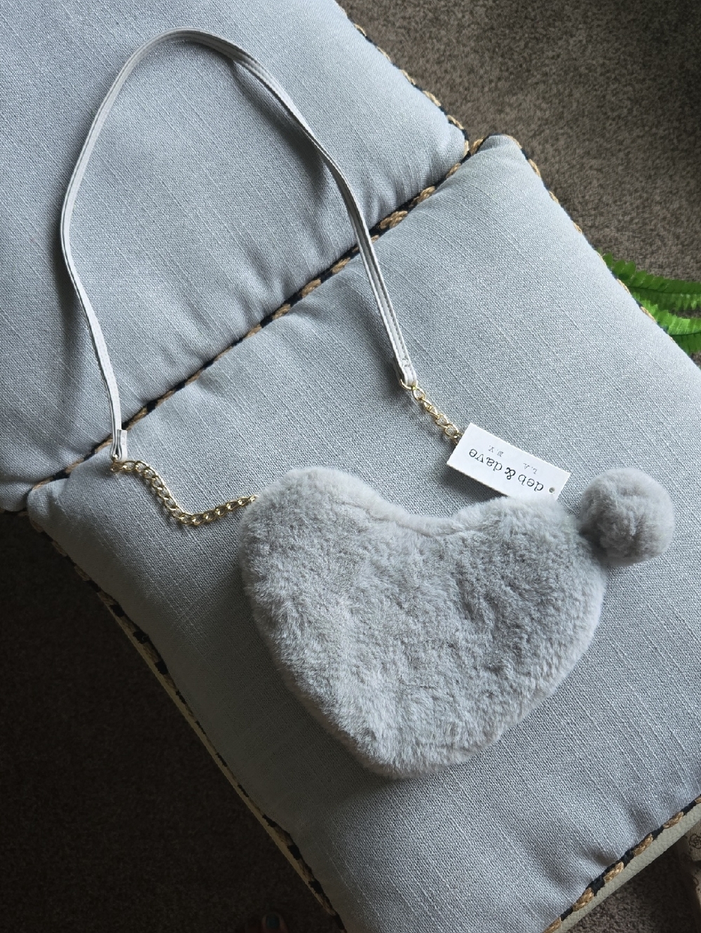 Heart Shaped Plush Crossbody Bag in Light Gray 🩶 NEW